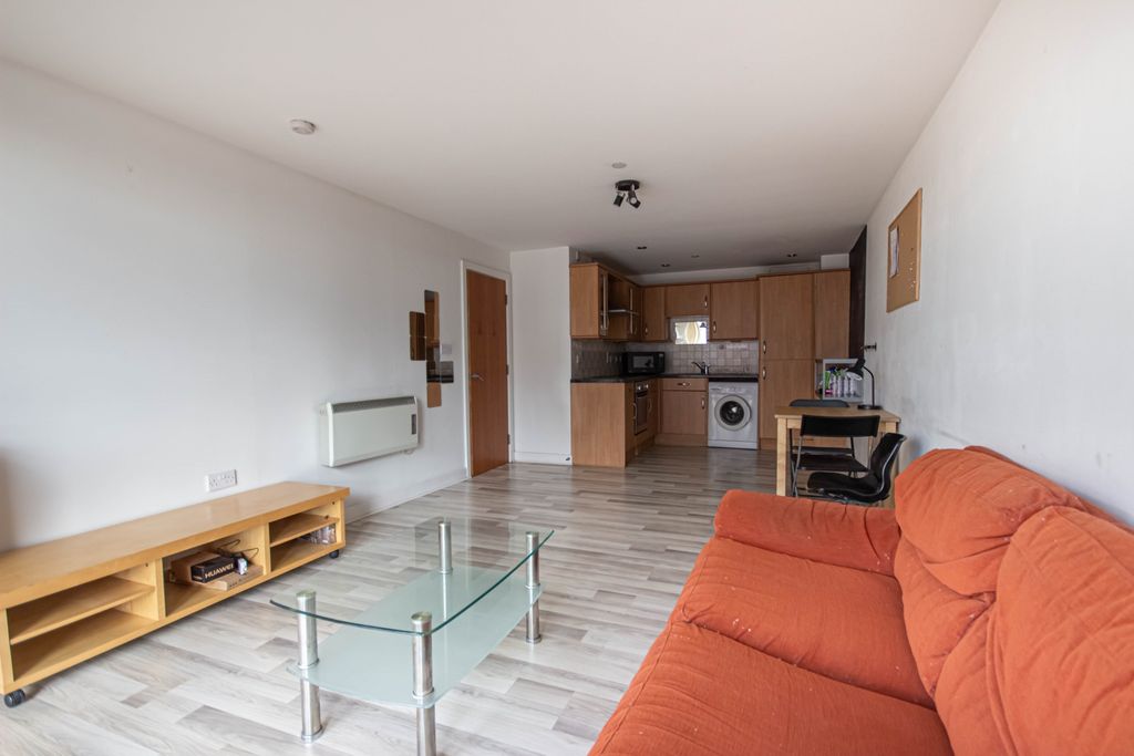 Property photo 2 of 12 1