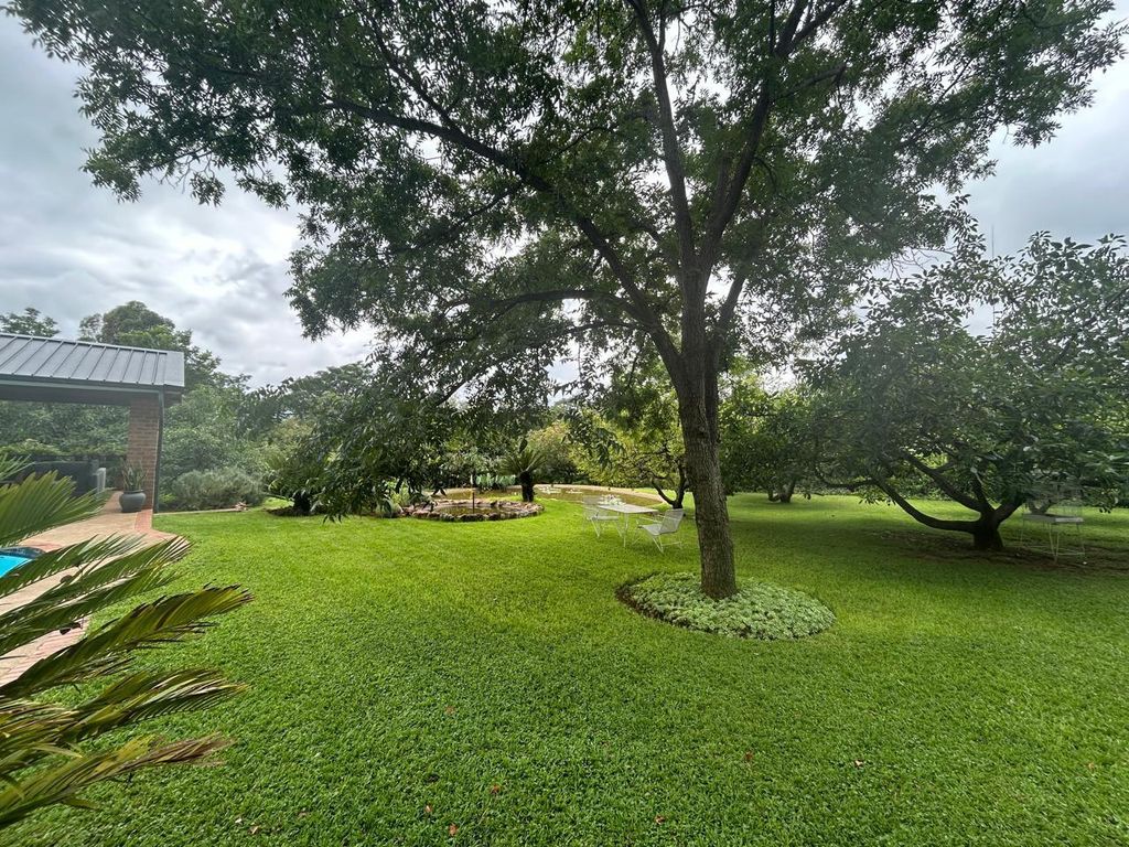 Property photo 2 of 30