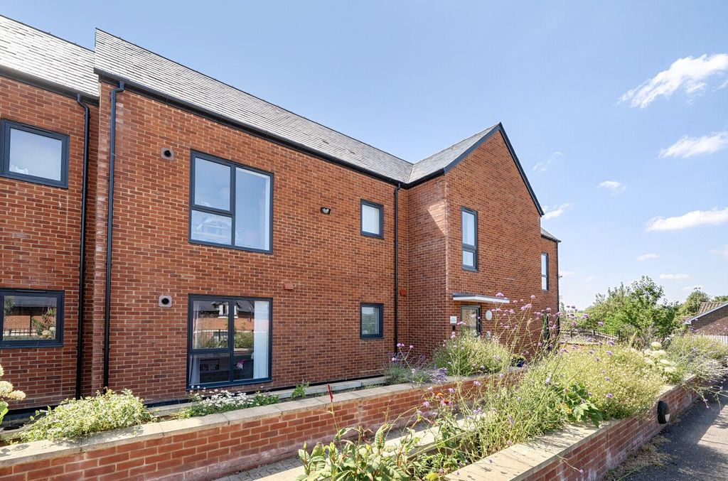 Property photo 1 of 13 1486264-24-6A563E...