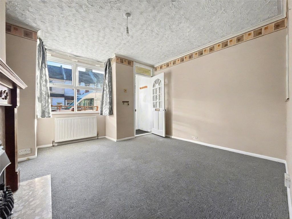 Property photo 3 of 10 Picture No. 04