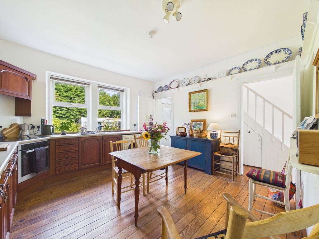 Property photo 3 of 19 Kitchen/Dining