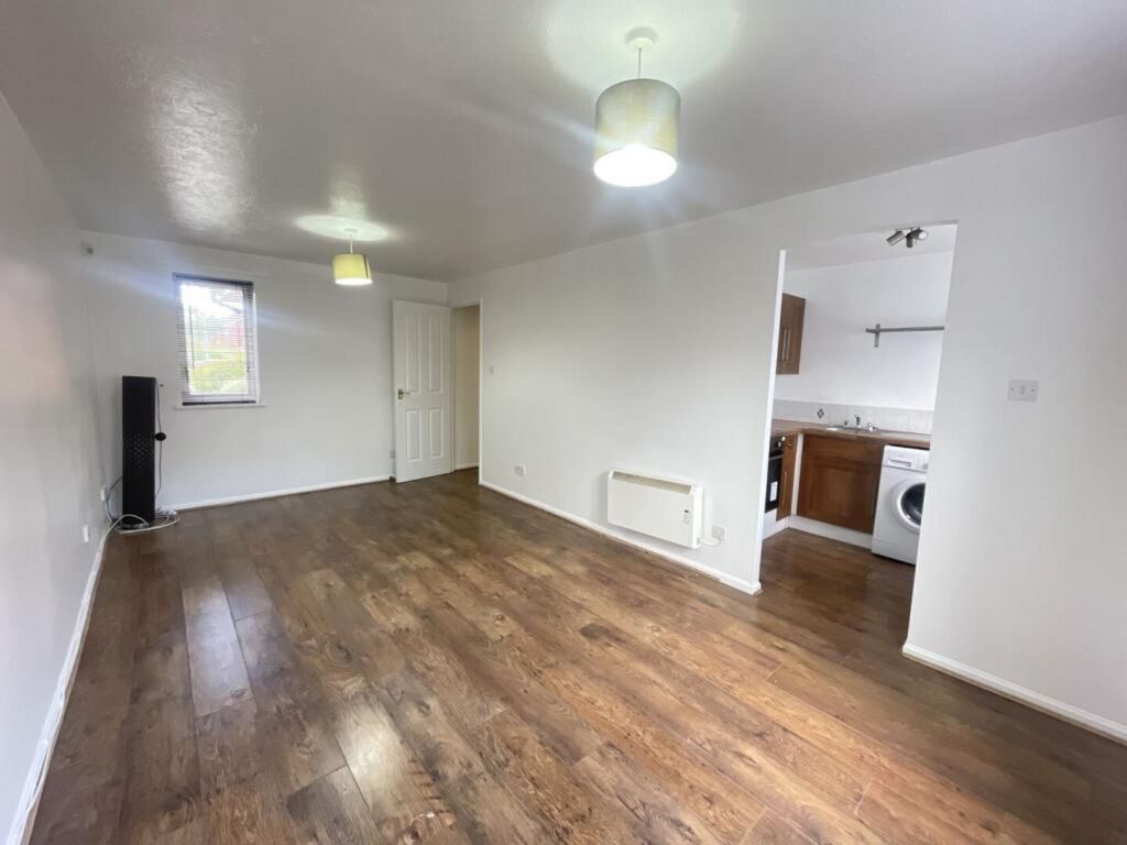 Property photo 2 of 6