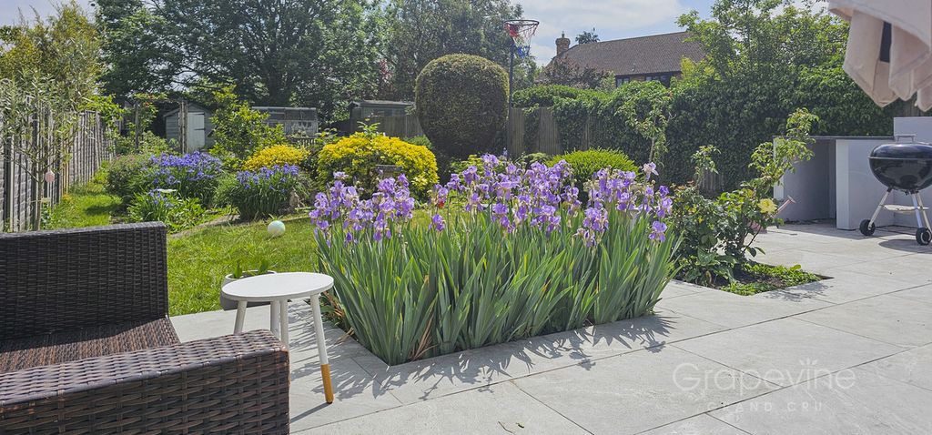 Additional image 25 of 4 bed semi-detached house for saleDavis Street, Hurst RG10
