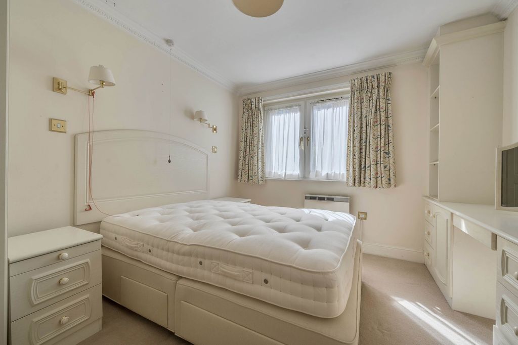 Property photo 3 of 18