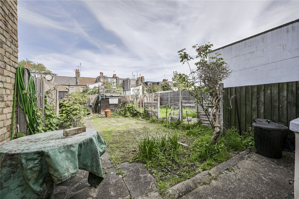 Property photo 2 of 11 Picture No. 03