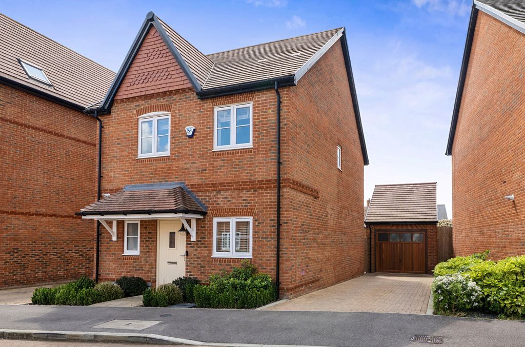 Property photo 1 of 18 1456183-25-69Fd0B...