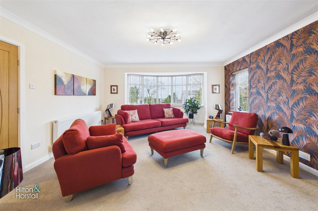 Property photo 3 of 29 Wheatcroft Avenue