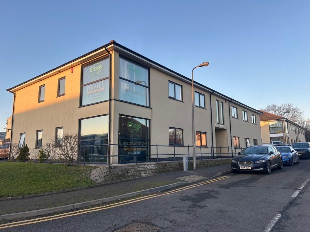 Property photo 3 of 9 Image 1