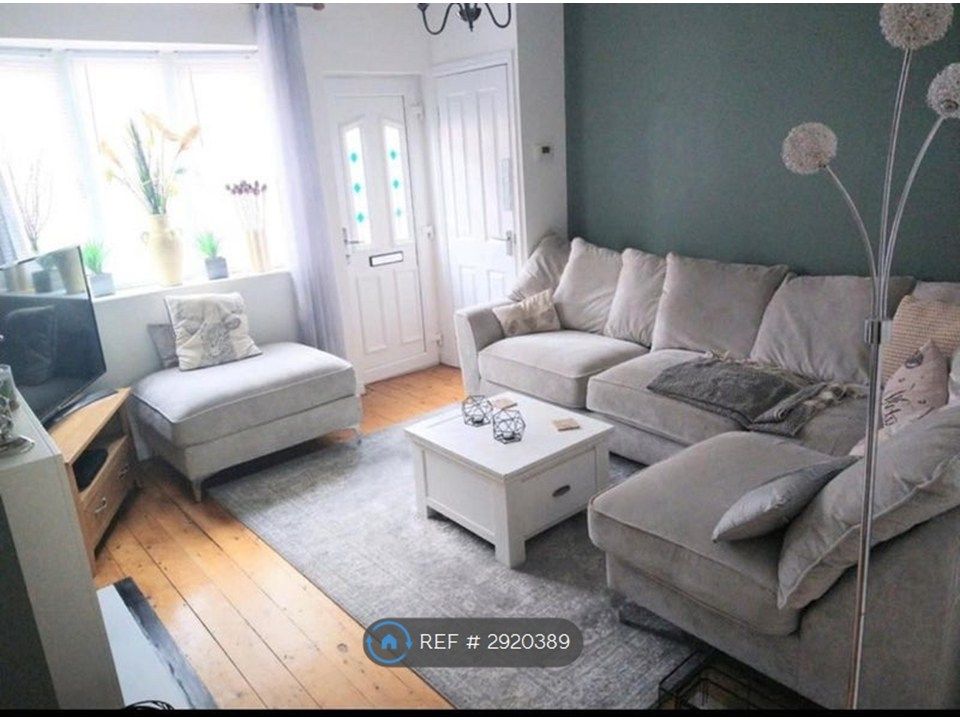 Property photo 2 of 11