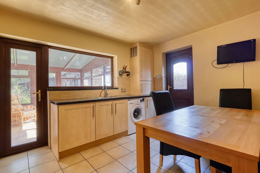Property photo 2 of 12 Kitchen/Diner