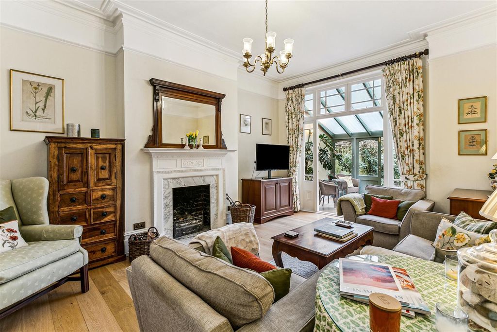 Property photo 2 of 23 Esmond Road, W4 - For Sale