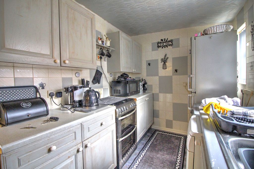 Property photo 3 of 9 Img_6666_7_8