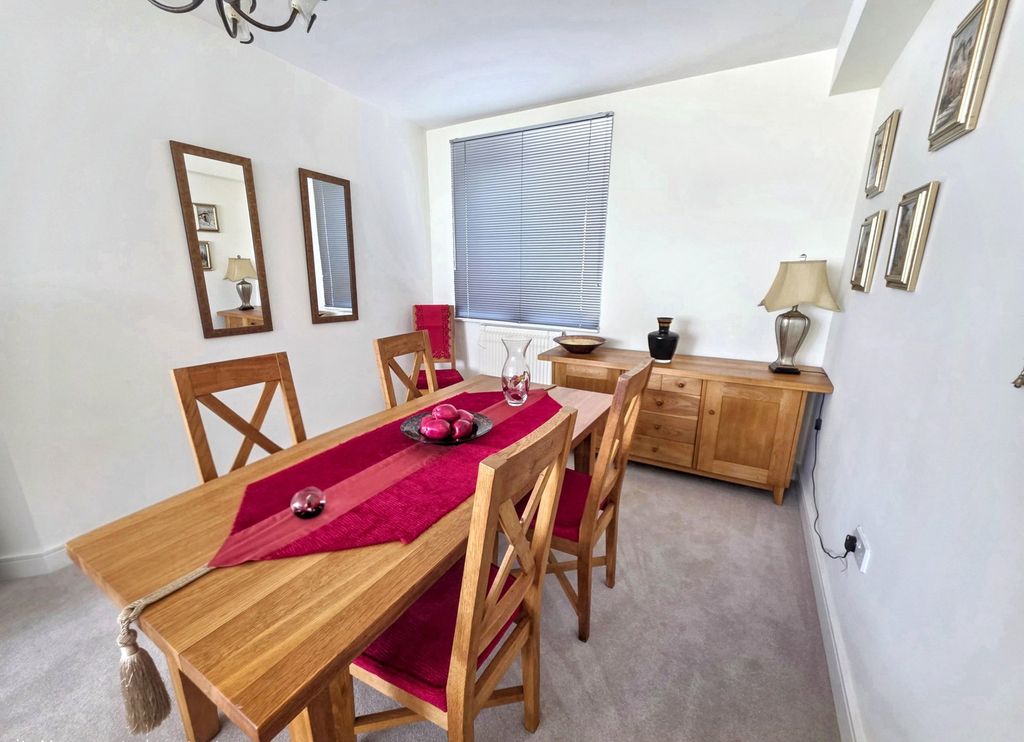 Additional image 4 of 3 bed flat for saleAzure West, Plymouth PL1