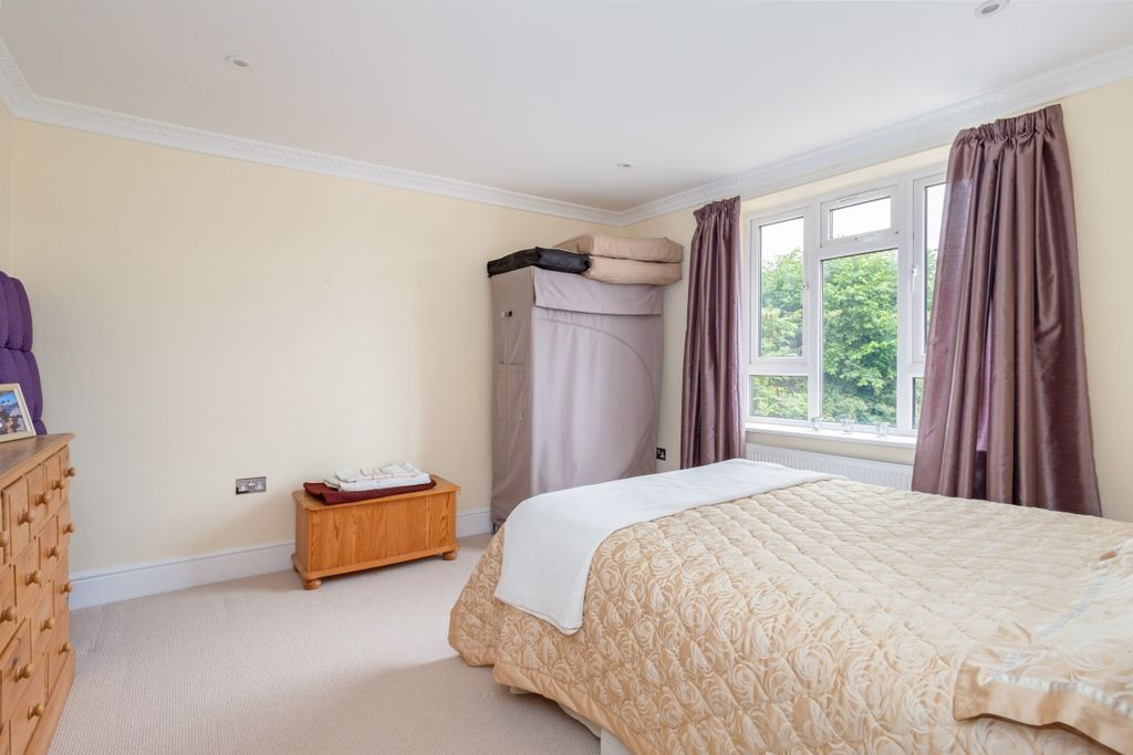 Additional image 10 of 5 bed flat to rentWycombe Road, Marlow SL7