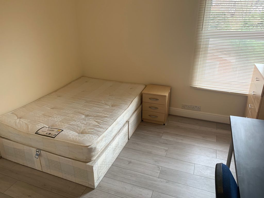 Property photo 2 of 12 Images