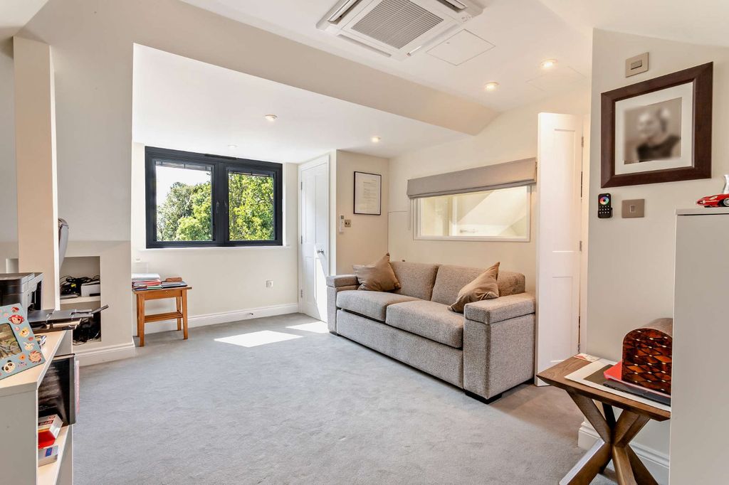 Additional image 24 of 5 bed detached house for saleWoodlands Road, Great Shelford, Cambridge, Cambridgeshire CB22
