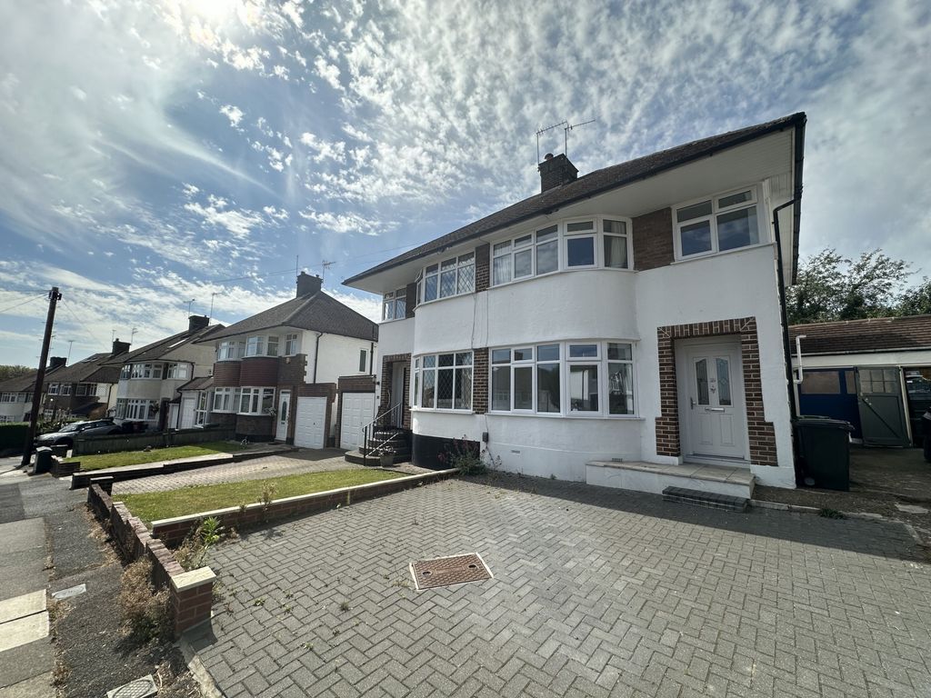 Property photo 1 of 12 External