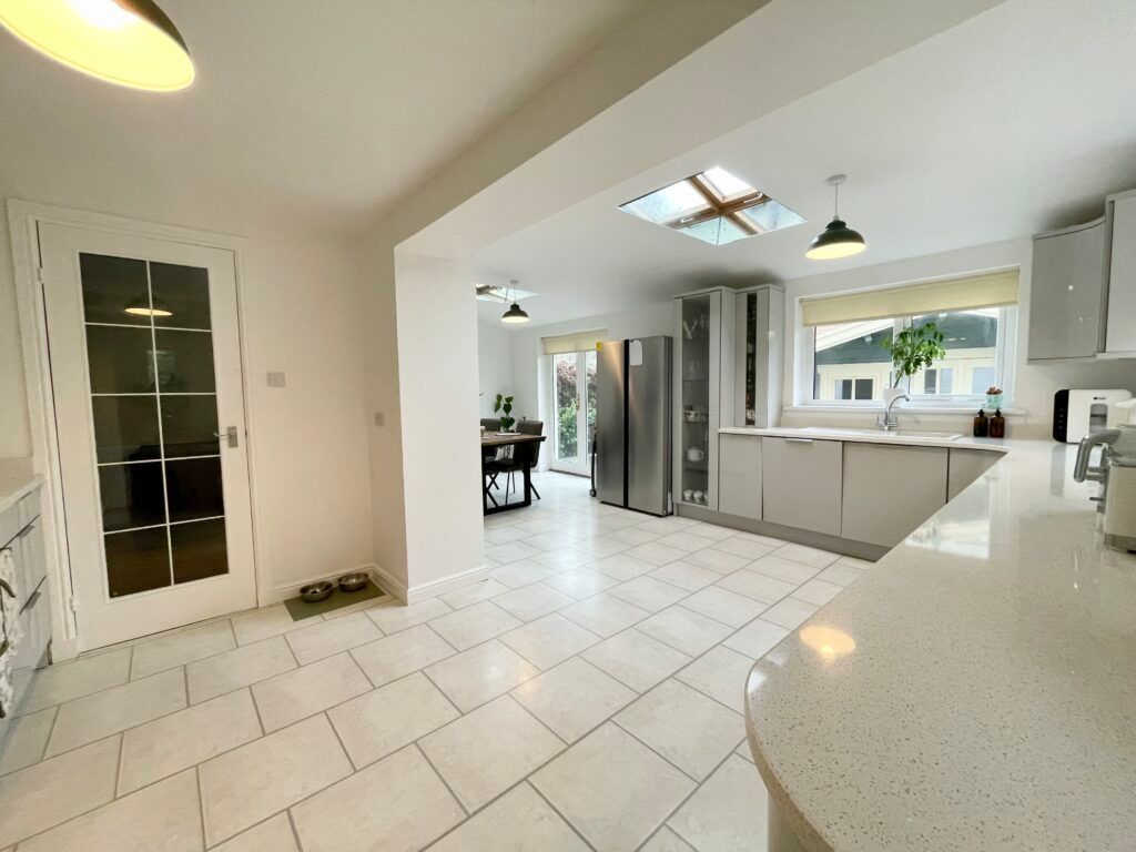 Property photo 3 of 30