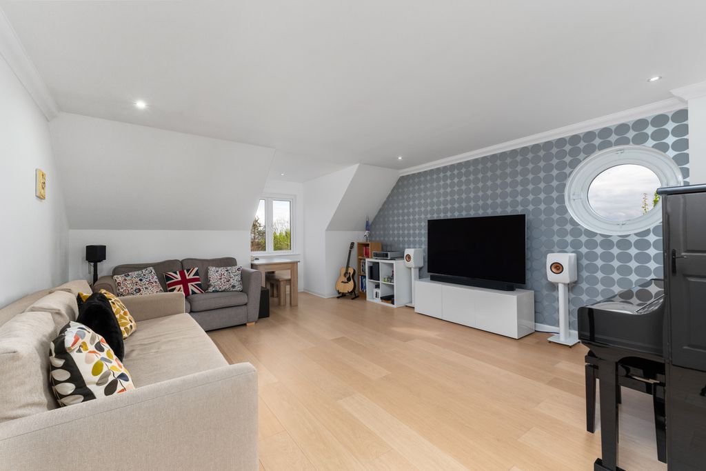 Property photo 3 of 30 Property Image 3