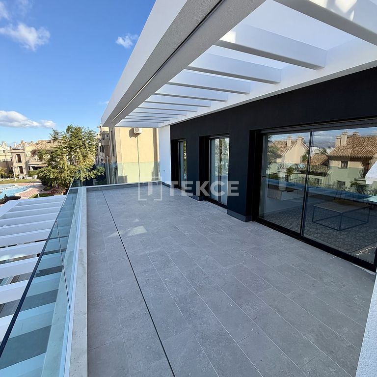 Property photo 2 of 33