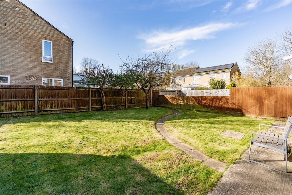 Property photo 2 of 21 84 Chapel Wood-Hr3.Jpg