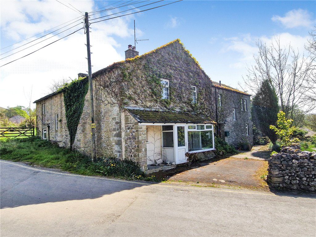 Property photo 1 of 19 External
