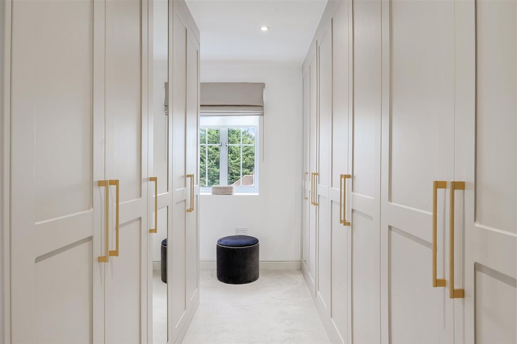 Additional image 10 of 5 bed detached house for saleCaversham Close, Coulsdon CR5