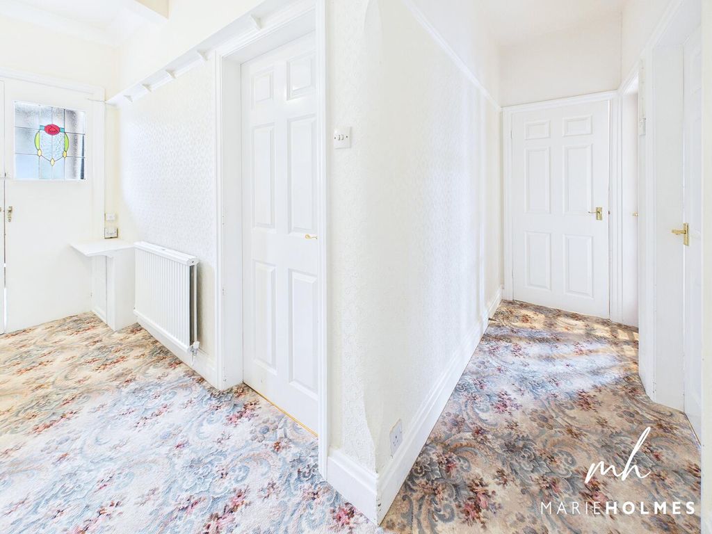 Property photo 3 of 23 Hallway