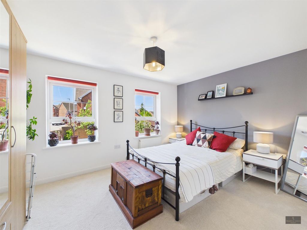 Property photo 2 of 23 Cam02887G0-Pr0643-Still014.Jpg