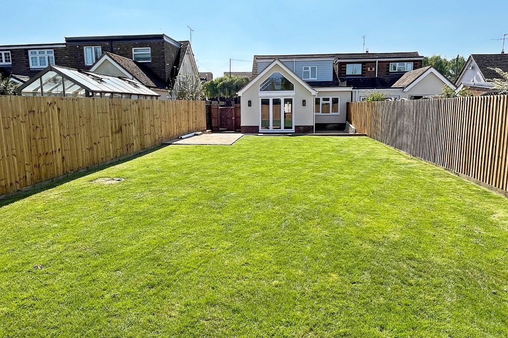 Property photo 2 of 20 4053405