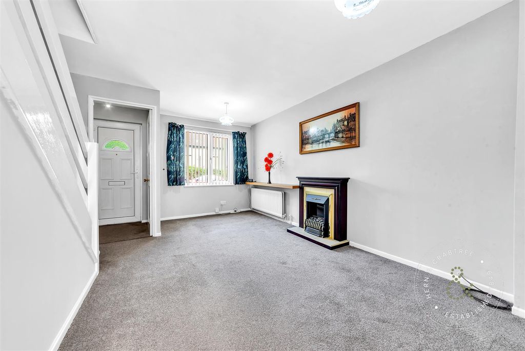 Property photo 3 of 24 Burne-Jones-Close-13.Jpg