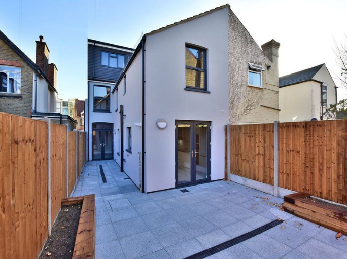 Property photo 1 of 5 Rear Garden