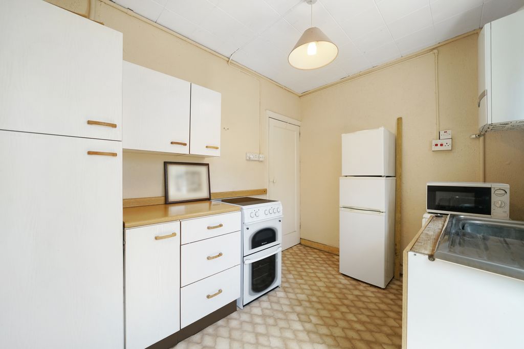 Property photo 3 of 10 Gallery