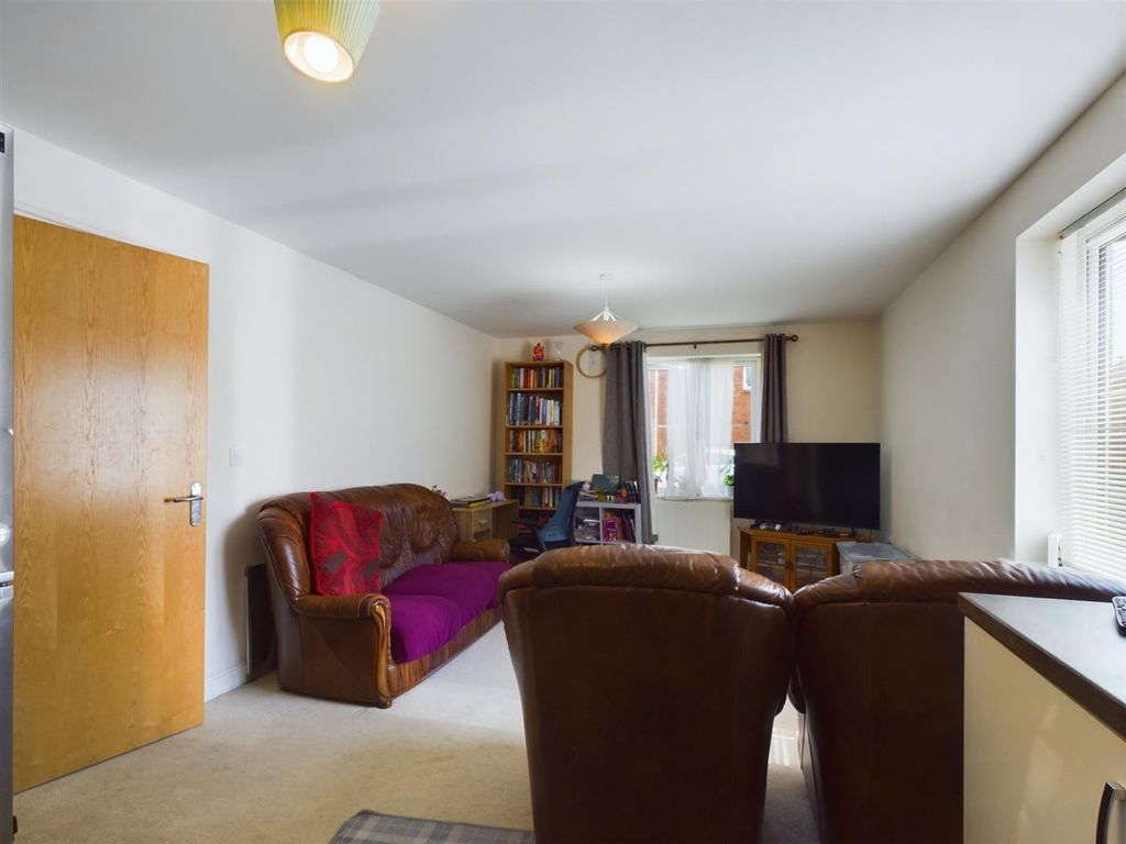 Property photo 3 of 14