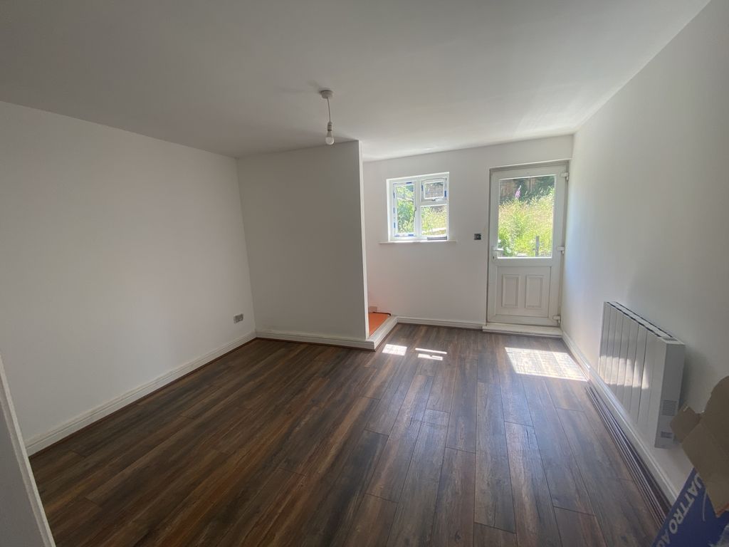 Property photo 1 of 7 Img_9798