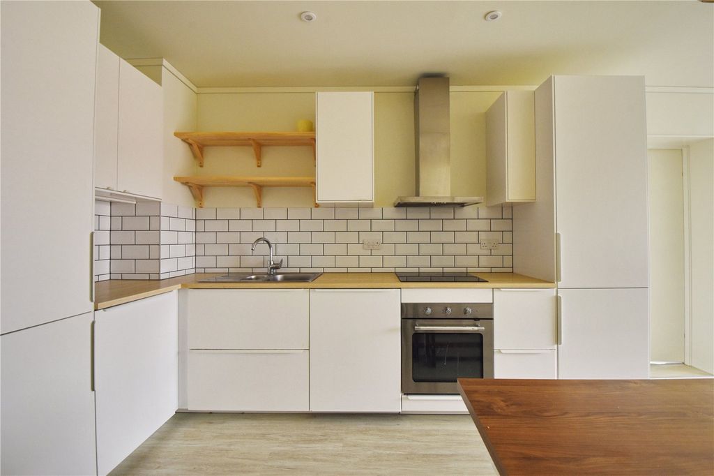 Property photo 2 of 12 Picture No. 03