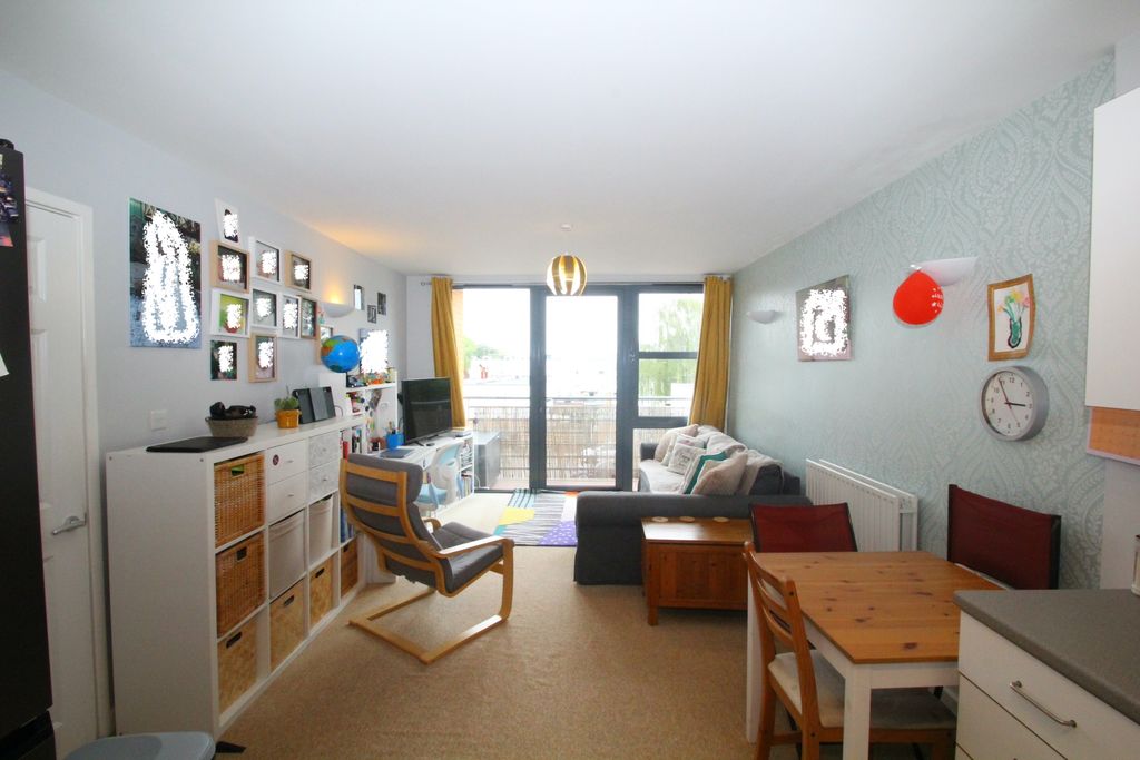 Property photo 3 of 15