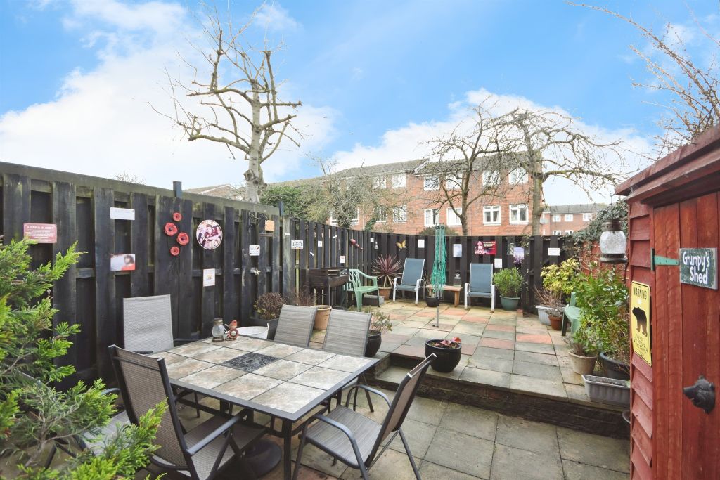 Property photo 2 of 20