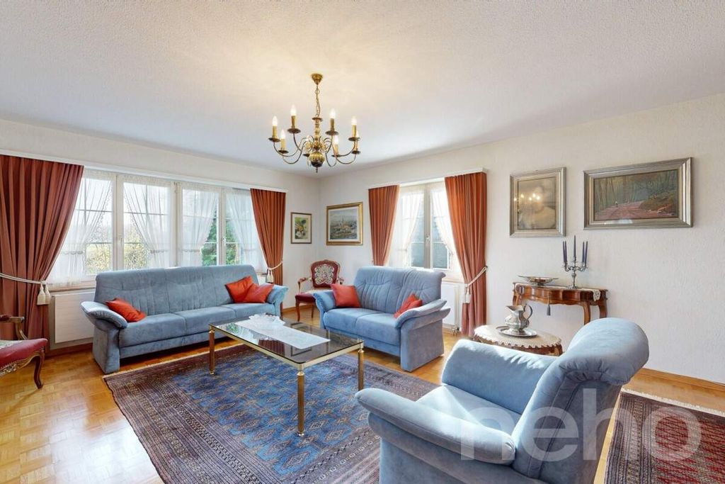 Property photo 2 of 12