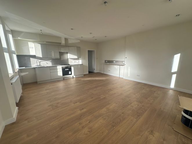 Property photo 1 of 9 Cover