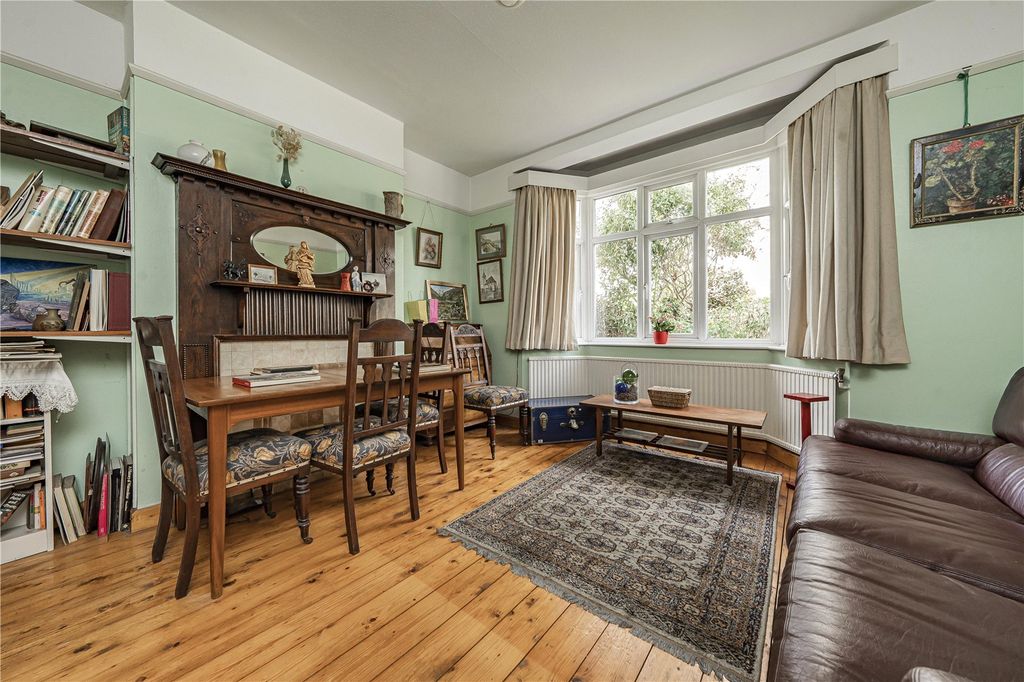 Property photo 2 of 14 Picture No. 12