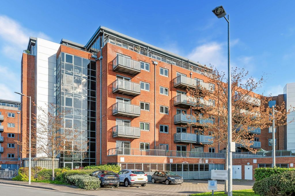 Property photo 1 of 16 Photo 12