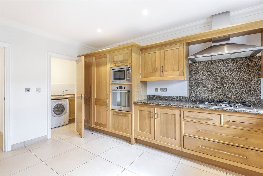 Property photo 3 of 12 Kitchen