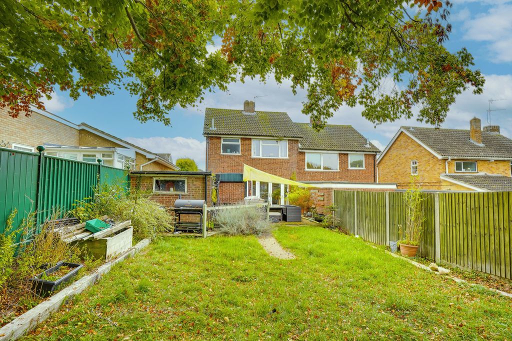 Property photo 2 of 11