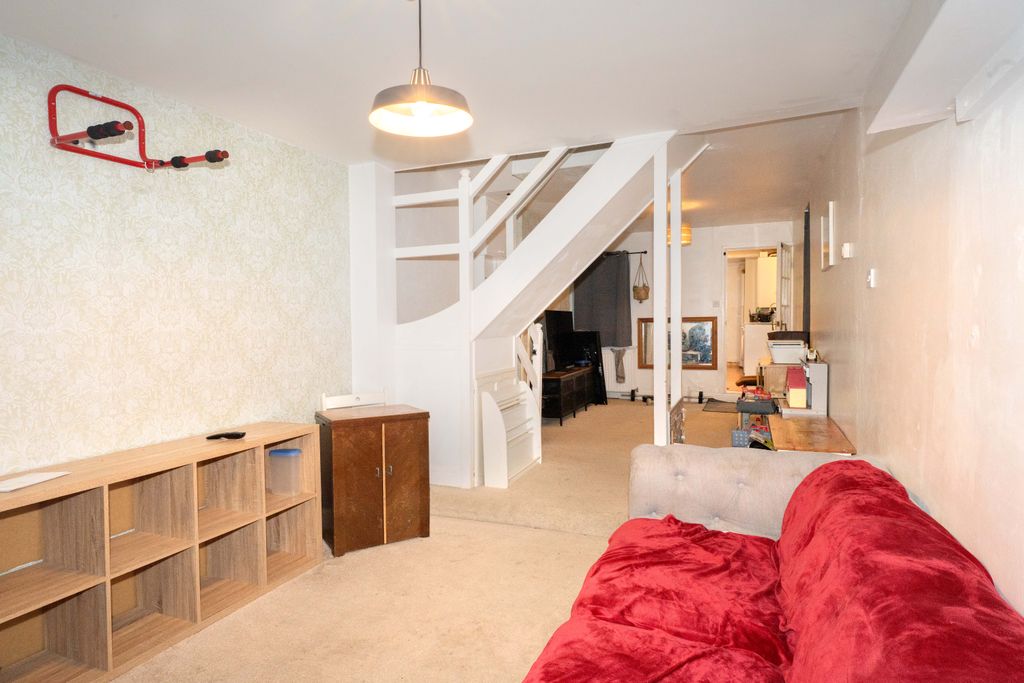 Property photo 2 of 10 Image 1