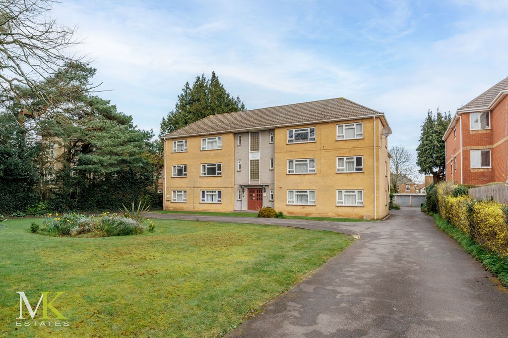 Property photo 1 of 10 Photo 14