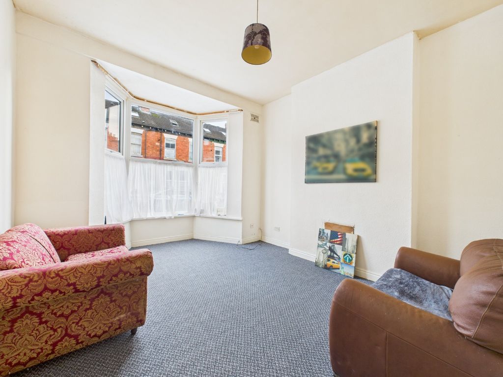 Property photo 2 of 18 4573833