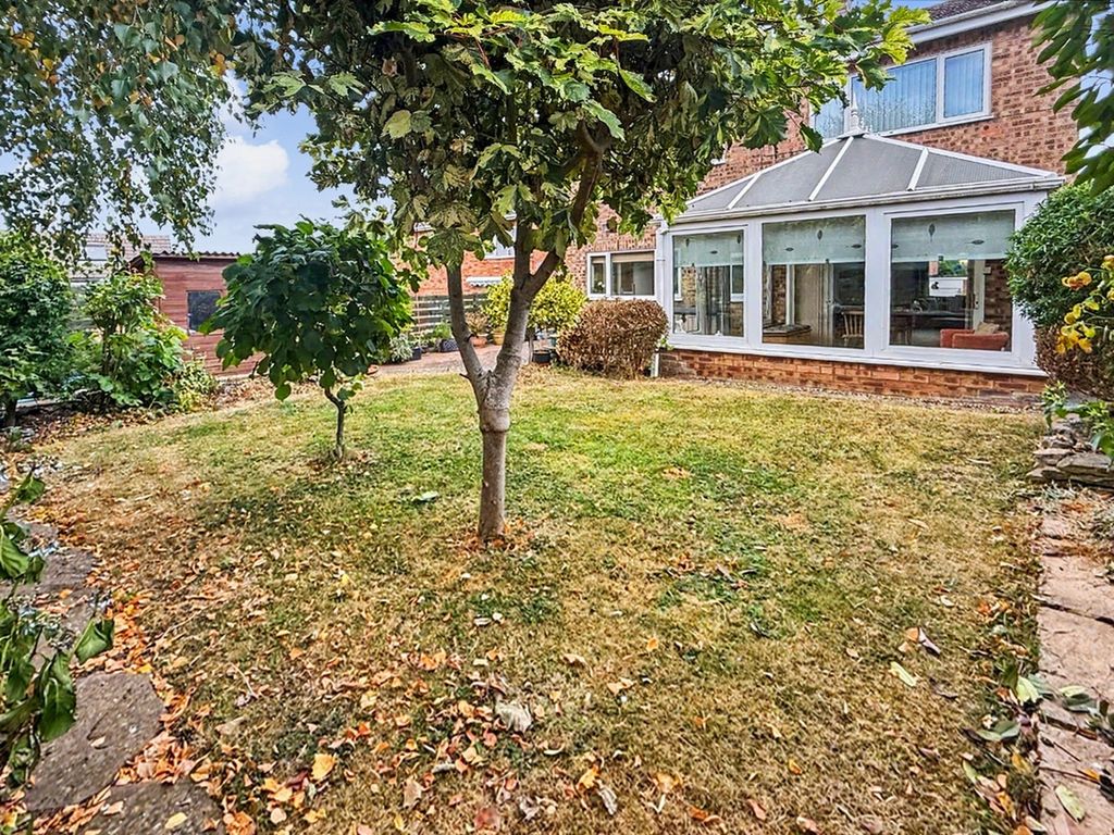 Property photo 3 of 52 5329425
