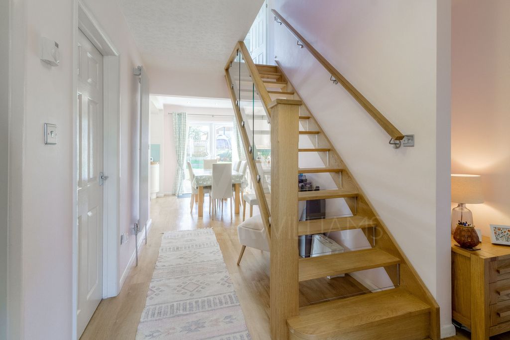 Property photo 3 of 23