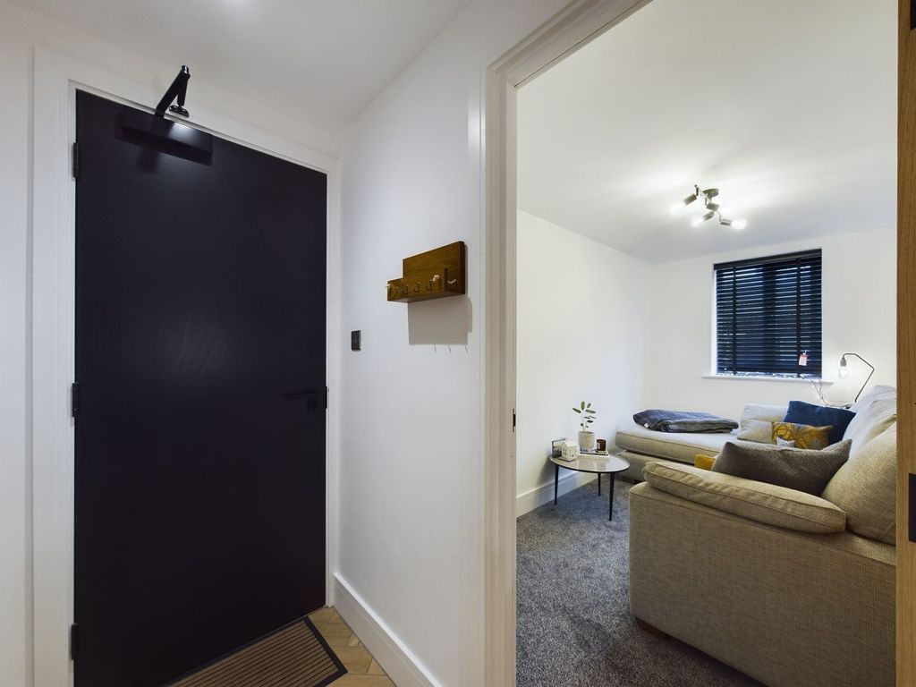 Property photo 3 of 24